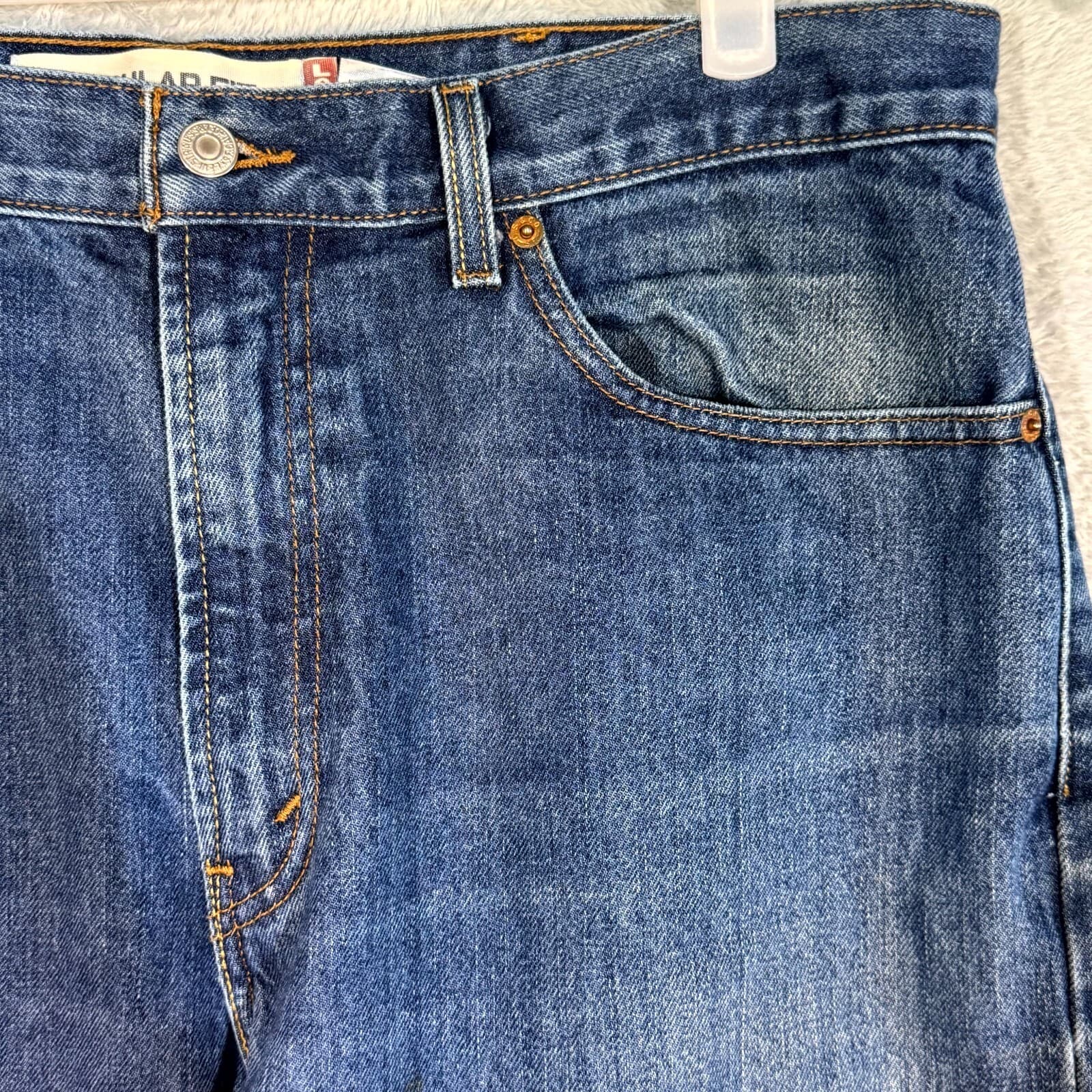 Vintage Levi’s 511 Men’s Jeans 32x32 Blue Denim Slim Fit Straight Leg - Thumbnail 4