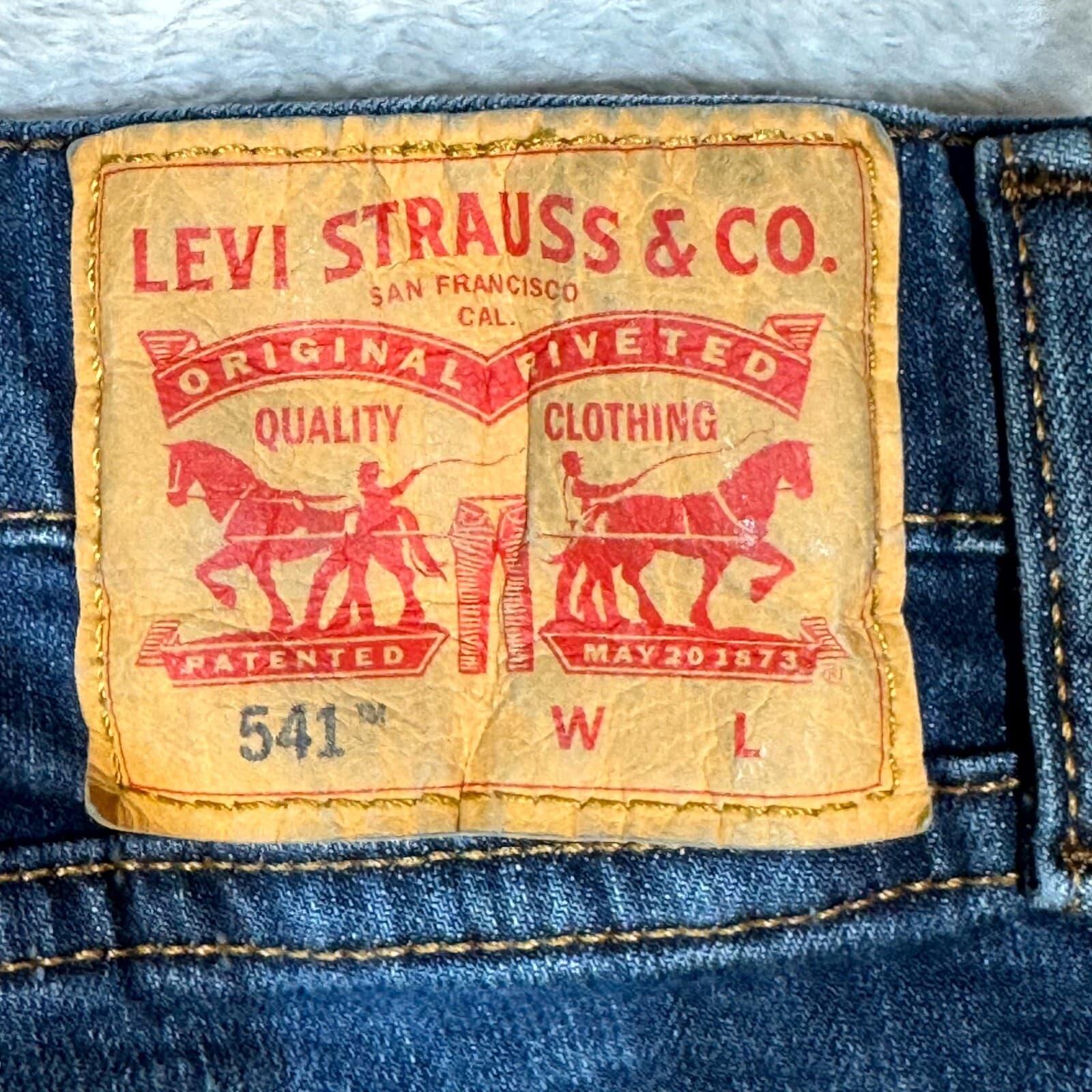 Levi's 541 Men's 42x34 Blue Denim Athletic Fit Mid-Rise Straight - Thumbnail 3