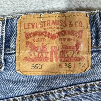 Levis 550 Jeans Mens 38x31 (38x32) Blue Relaxed Tapered Denim Distressed - Thumbnail 4