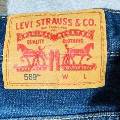 Levis 569 Shorts Mens 44 Blue Bermuda Relaxed Fit 12 Inseam Denim 5-Pocket - Thumbnail 3