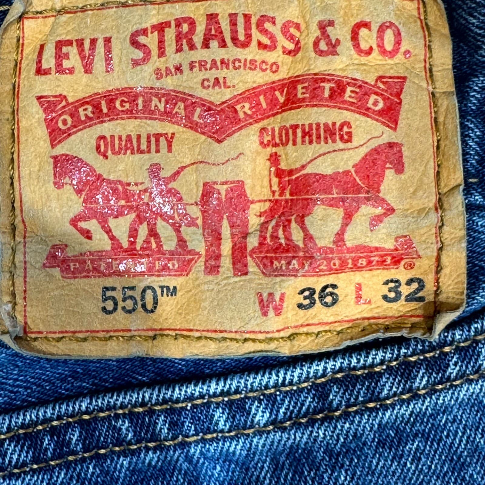 Levi's 550 Jeans Mens 36x32 Blue Denim Relaxed Fit Tapered Leg Mid Rise Zip Fly - Thumbnail 3