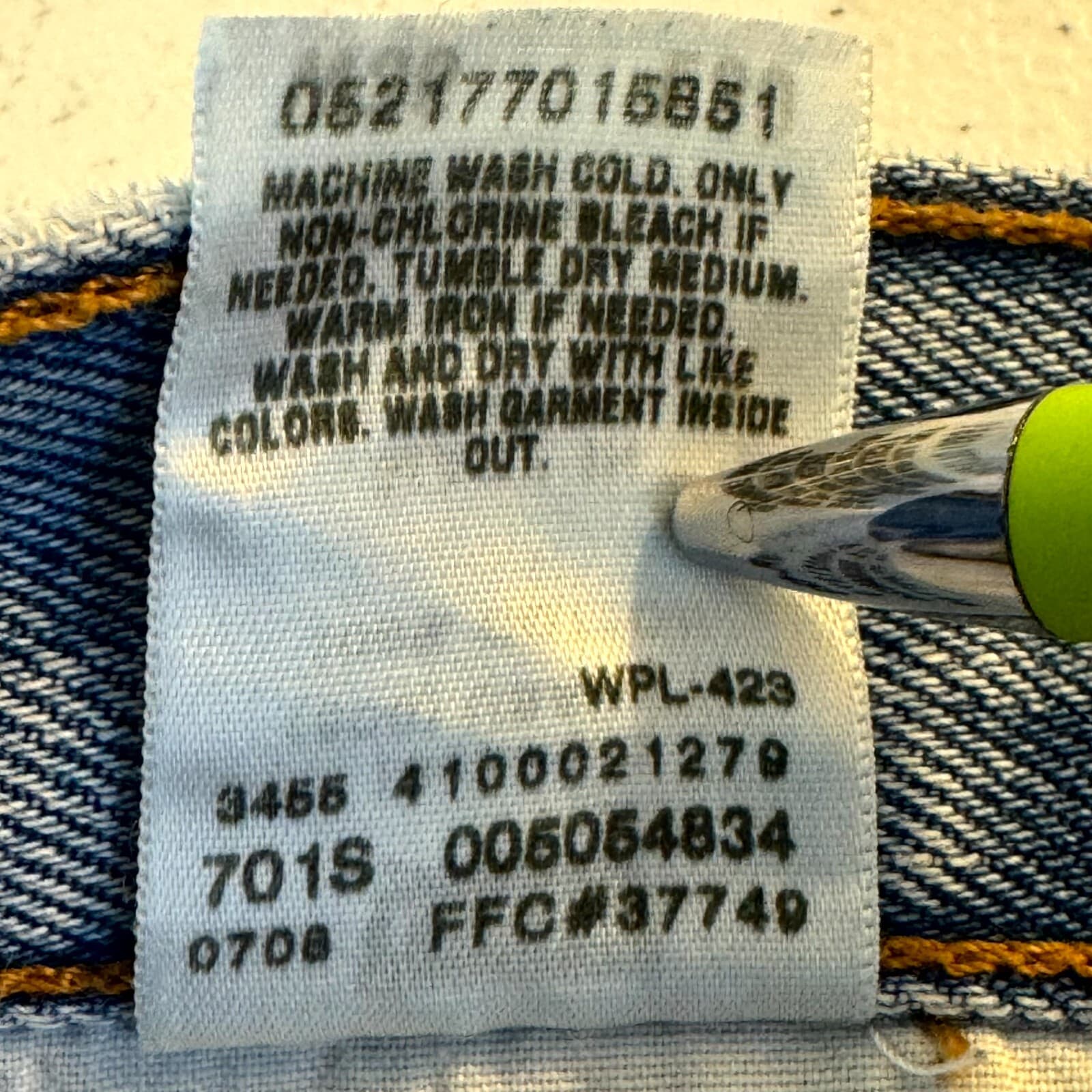 Vintage Levi's 505 Jeans Mens 36x30 Blue Denim Regular Fit Mid Rise Zip Fly - Thumbnail 5