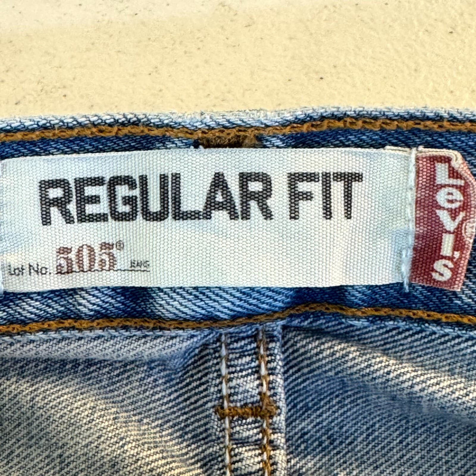 Vintage Levi's 505 Jeans Mens 36x30 Blue Denim Regular Fit Mid Rise Zip Fly - Thumbnail 6