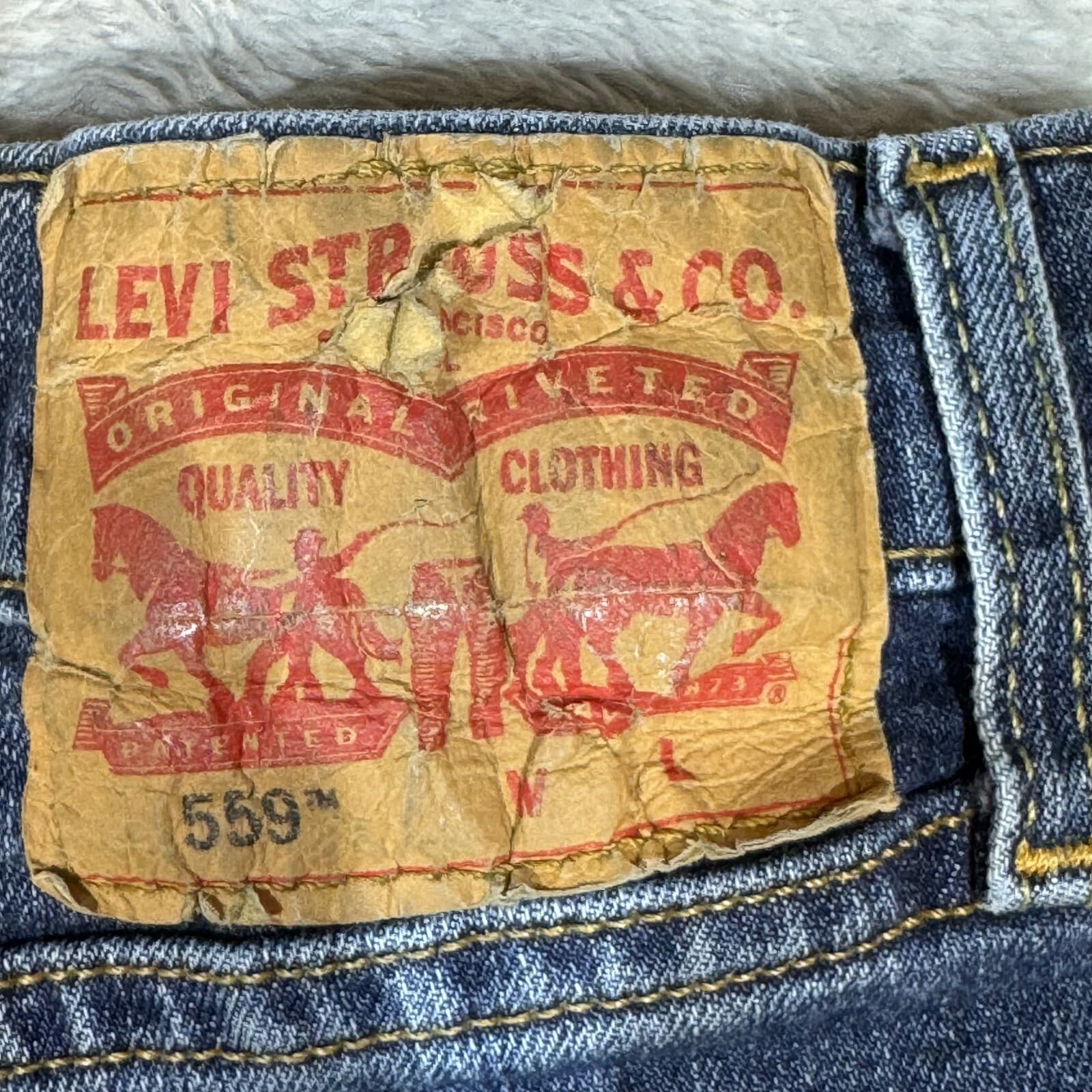 Levi's 559 Jeans Mens 46x30 Blue Denim Relaxed Straight Mid Rise Whiskered Zip - Thumbnail 3