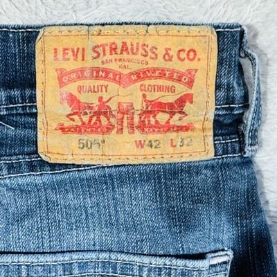 Levis 505 Jeans Mens 42x32 Blue Medium Wash Straight Denim Zip Fly Mid Rise - Thumbnail 4