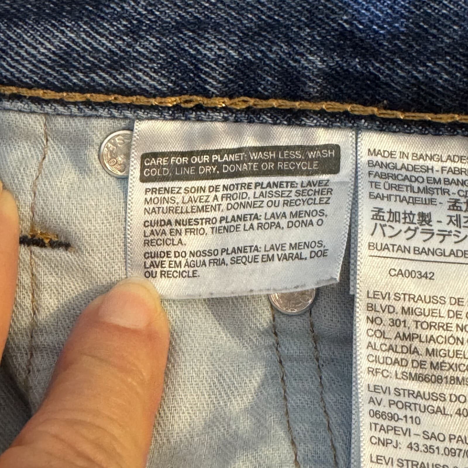 Levi's 550 Jeans Mens 36x34 Blue Denim Relaxed Fit Tapered Leg Mid Rise Zip Fly - Thumbnail 5