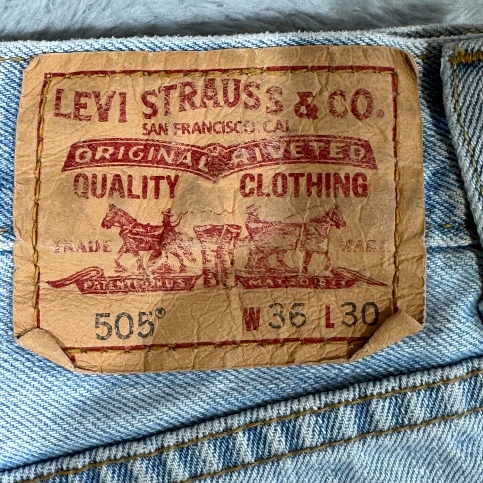 Levis 505 Jeans Mens 36x30 Light Wash Regular Fit Straight Leg Denim Classic - Thumbnail 10