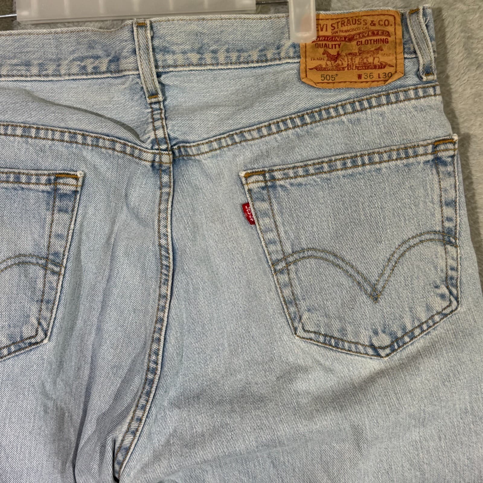 Levis 505 Jeans Mens 36x30 Light Wash Regular Fit Straight Leg Denim Classic - Thumbnail 7