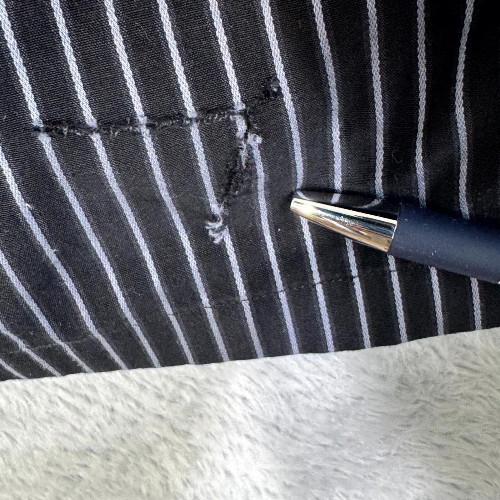 Hugo Boss Men's Dress Shirt 17 34/35 Black Pinstripe Long Sleeve Button-Up - Thumbnail 13