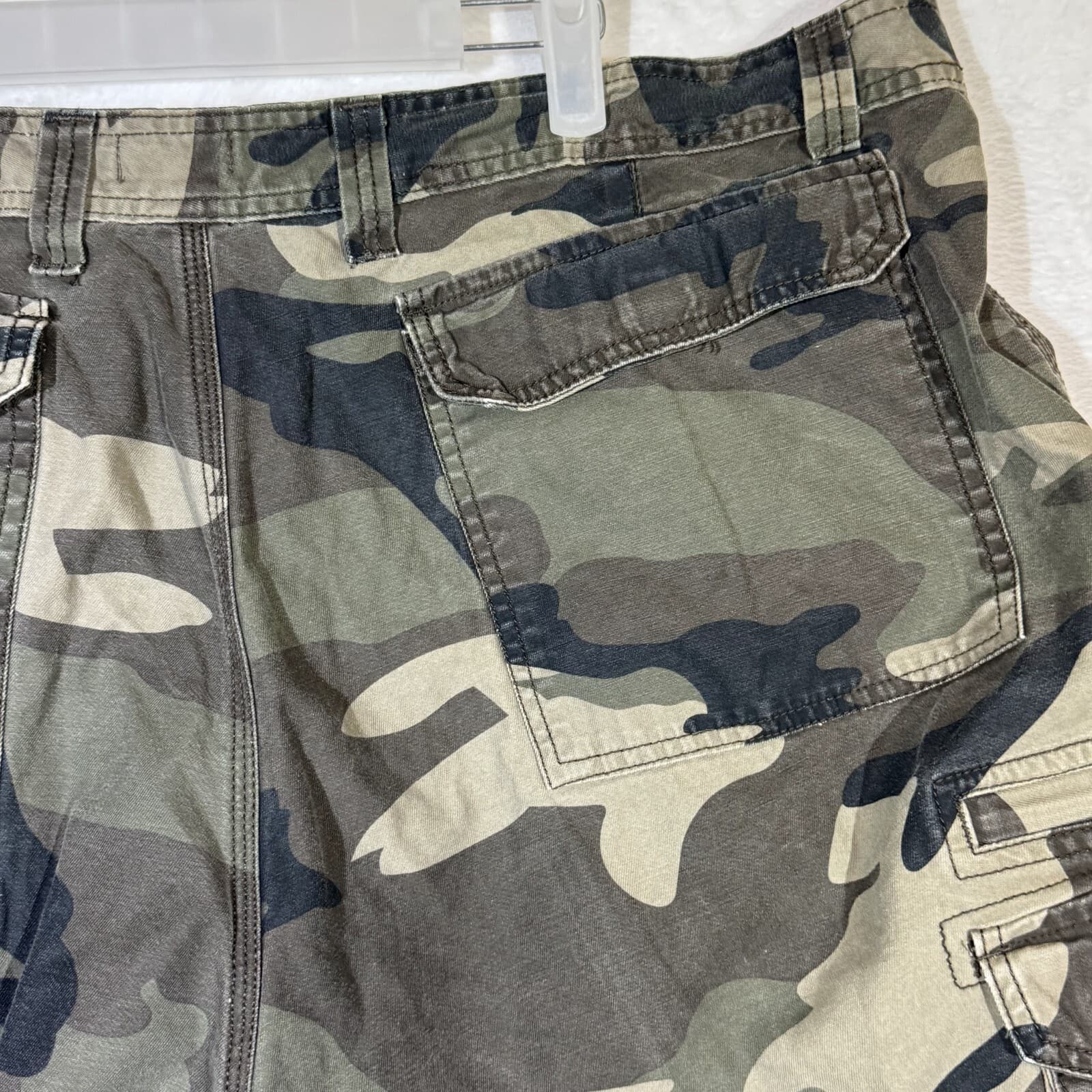 Lincoln Outfitters Cargo Shorts Mens 42 Green Camo 100 Percent Cotton Utility - Thumbnail 9