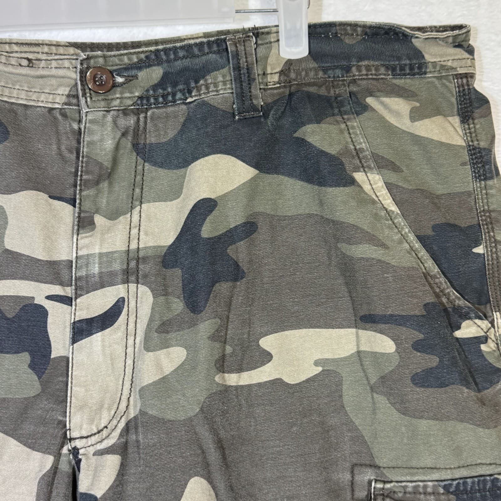 Lincoln Outfitters Cargo Shorts Mens 42 Green Camo 100 Percent Cotton Utility - Thumbnail 4