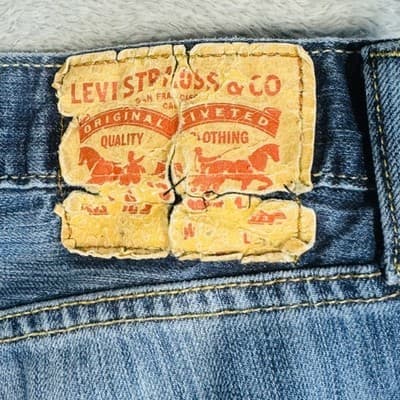 Levis Jeans Mens 33x30 Blue Medium Wash Straight Denim Zip Fly Regular Fit - Thumbnail 7