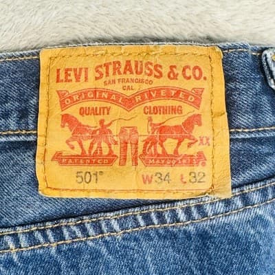 Levis 501 Jeans Mens 34x32 Blue Medium Wash Straight Denim Button Fly Classic - Thumbnail 10