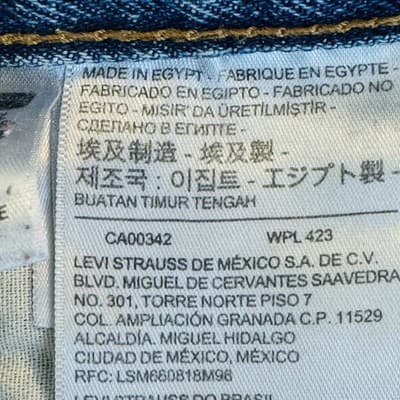 Levis 501 Jeans Mens 38x32 Blue Light Wash Straight Denim Button Fly Regular Fit - Thumbnail 8