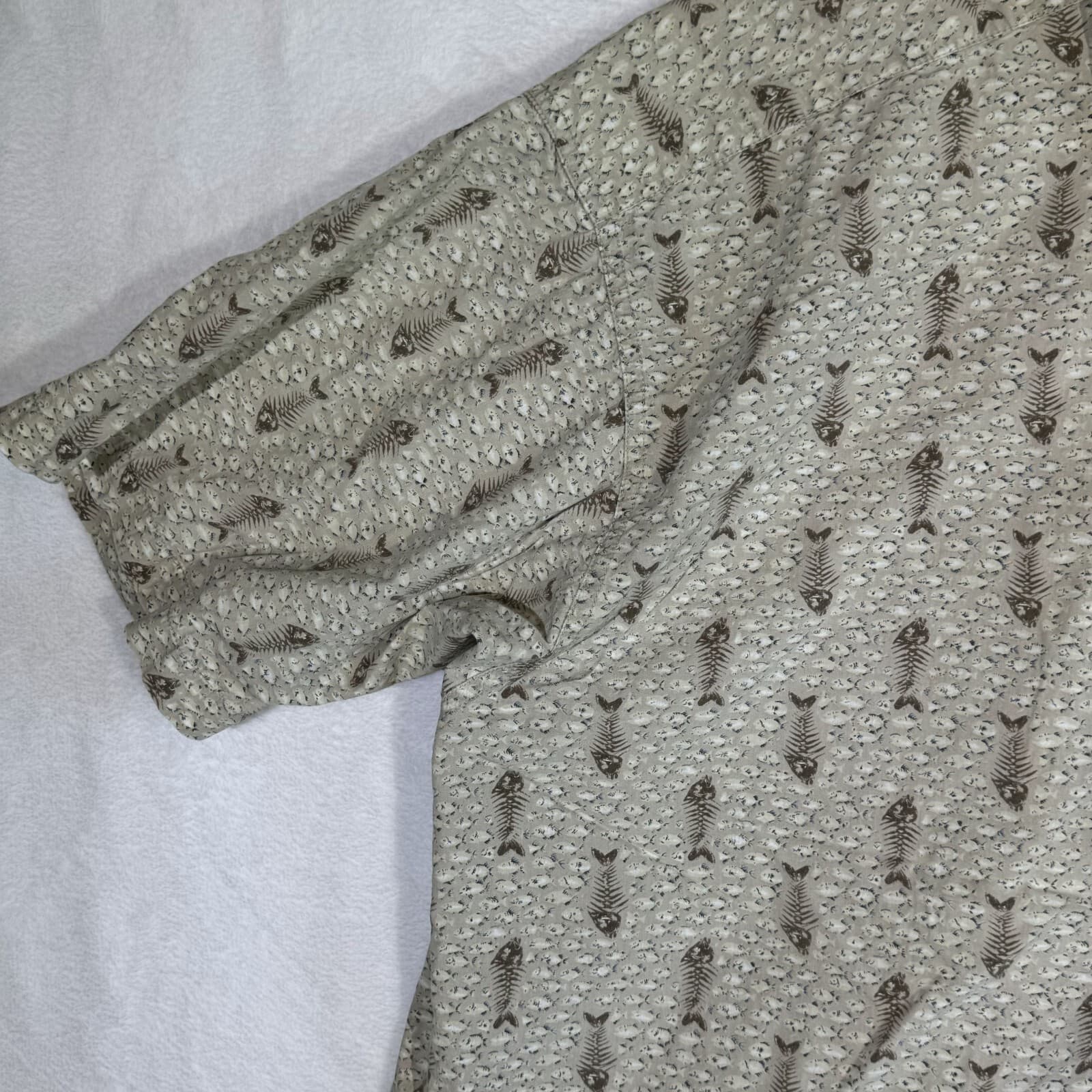 Columbia Men’s XL Brown Fish Skull Print Short-Sleeve Button-Down Shirt M592 - Thumbnail 4