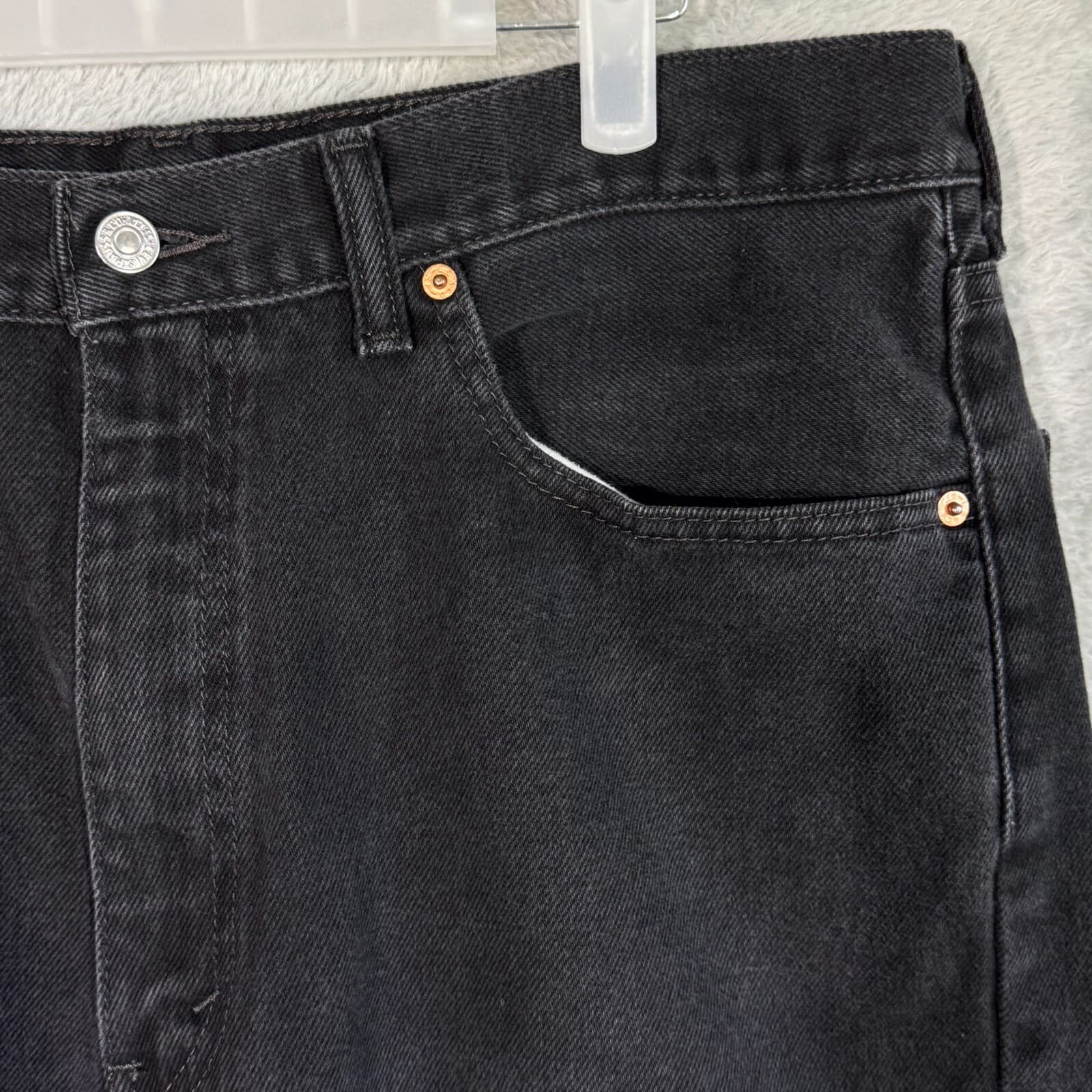 Levi’s 550 Jeans Men 38x34 Black Denim Dark Wash Mid Rise Relaxed Straight - Thumbnail 4