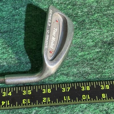 Tour Model Series 3 Pitching Wedge RH True Temper TT Lite Steel U-Groove - Thumbnail 5