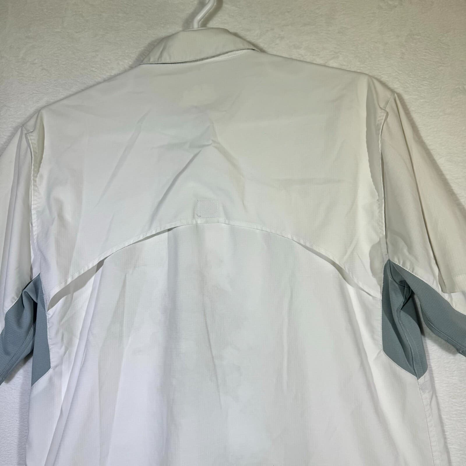 Reel Legends Men’s Shirt Medium White Vented Mesh Lined Fishing Button-Up - Thumbnail 5