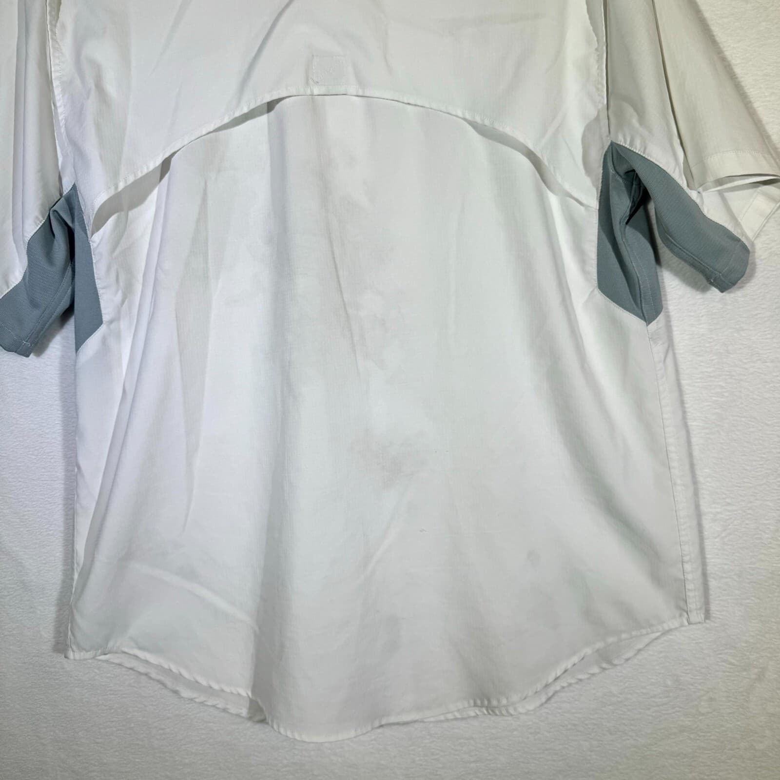 Reel Legends Men’s Shirt Medium White Vented Mesh Lined Fishing Button-Up - Thumbnail 3