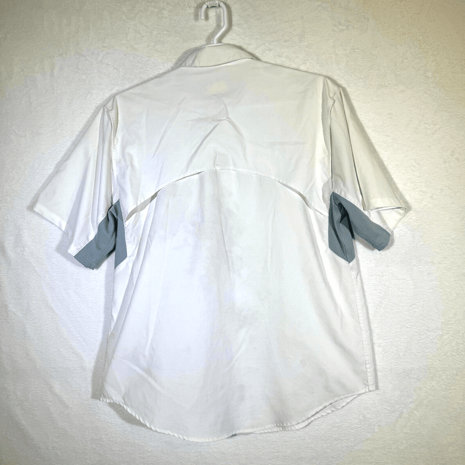 Reel Legends Men’s Shirt Medium White Vented Mesh Lined Fishing Button-Up - Thumbnail 2