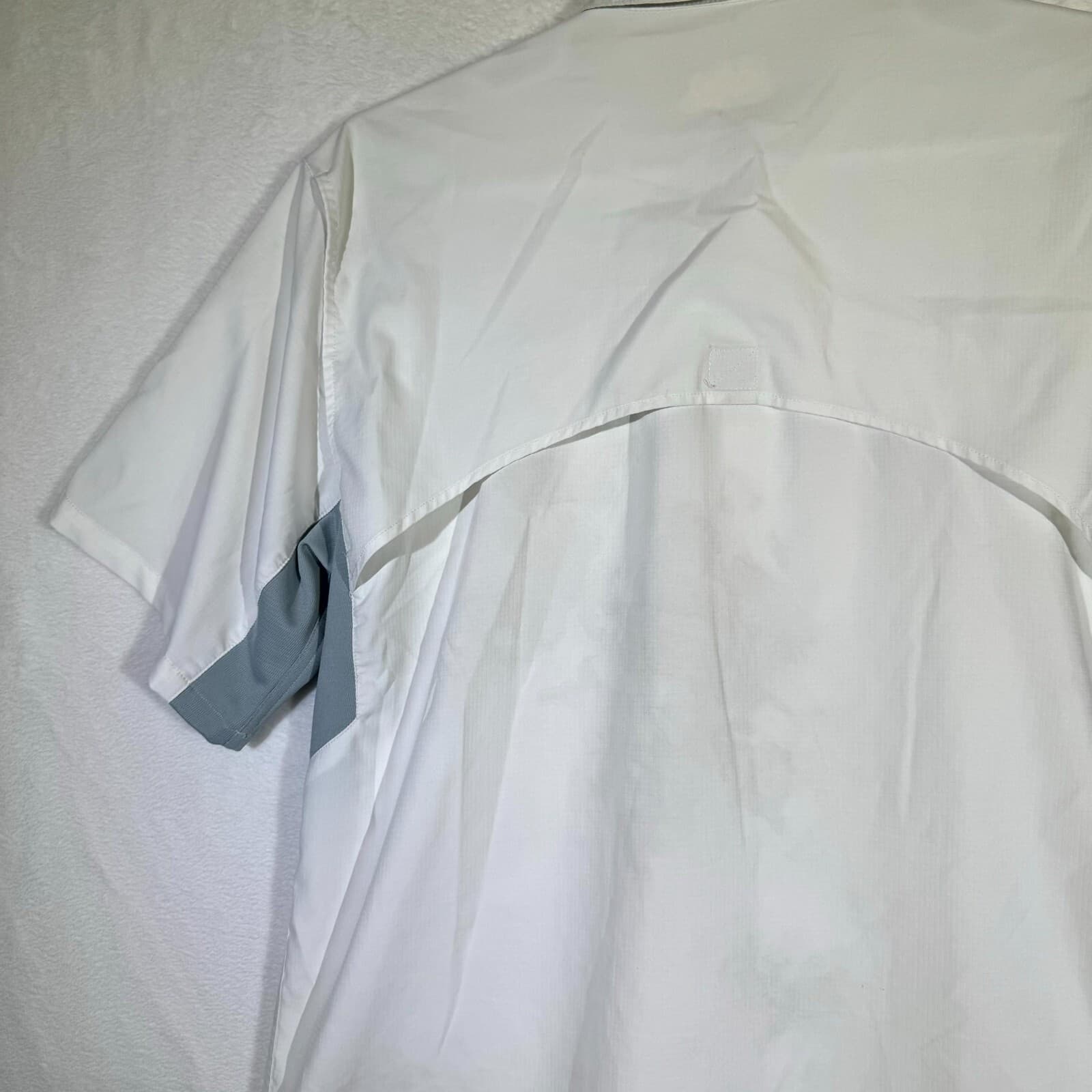 Reel Legends Men’s Shirt Medium White Vented Mesh Lined Fishing Button-Up - Thumbnail 4