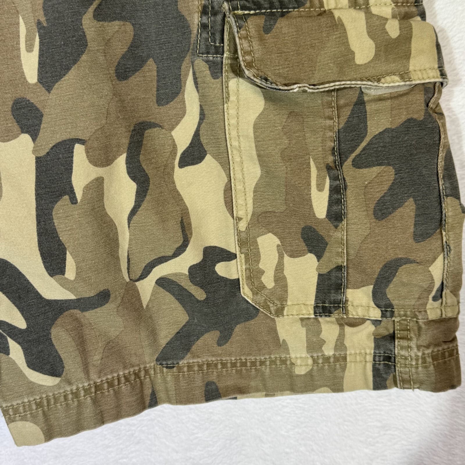 Izod Shorts Men’s 38 Green Camouflage Cargo Cotton Classic Fit High-Rise - Thumbnail 6