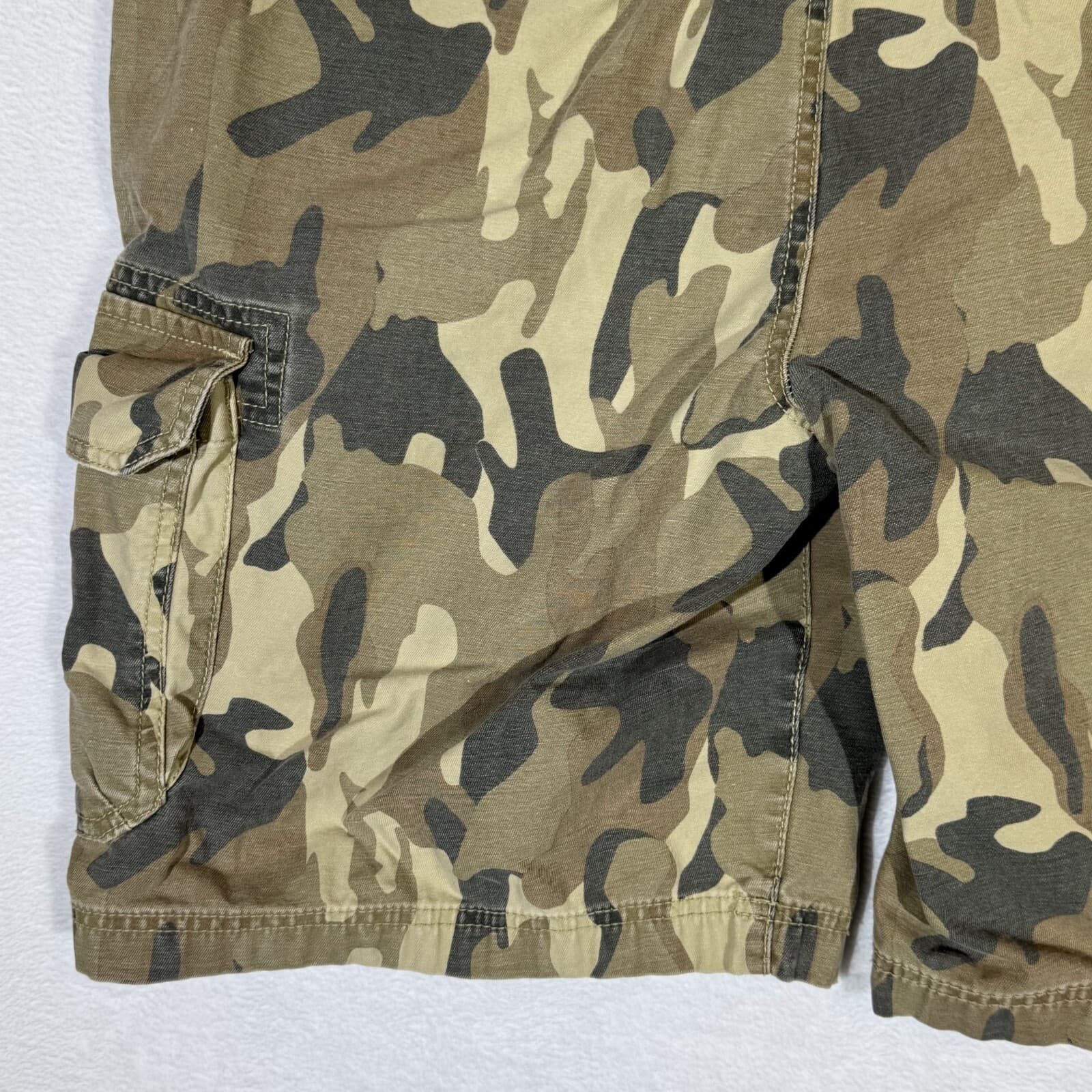 Izod Shorts Men’s 38 Green Camouflage Cargo Cotton Classic Fit High-Rise - Thumbnail 7