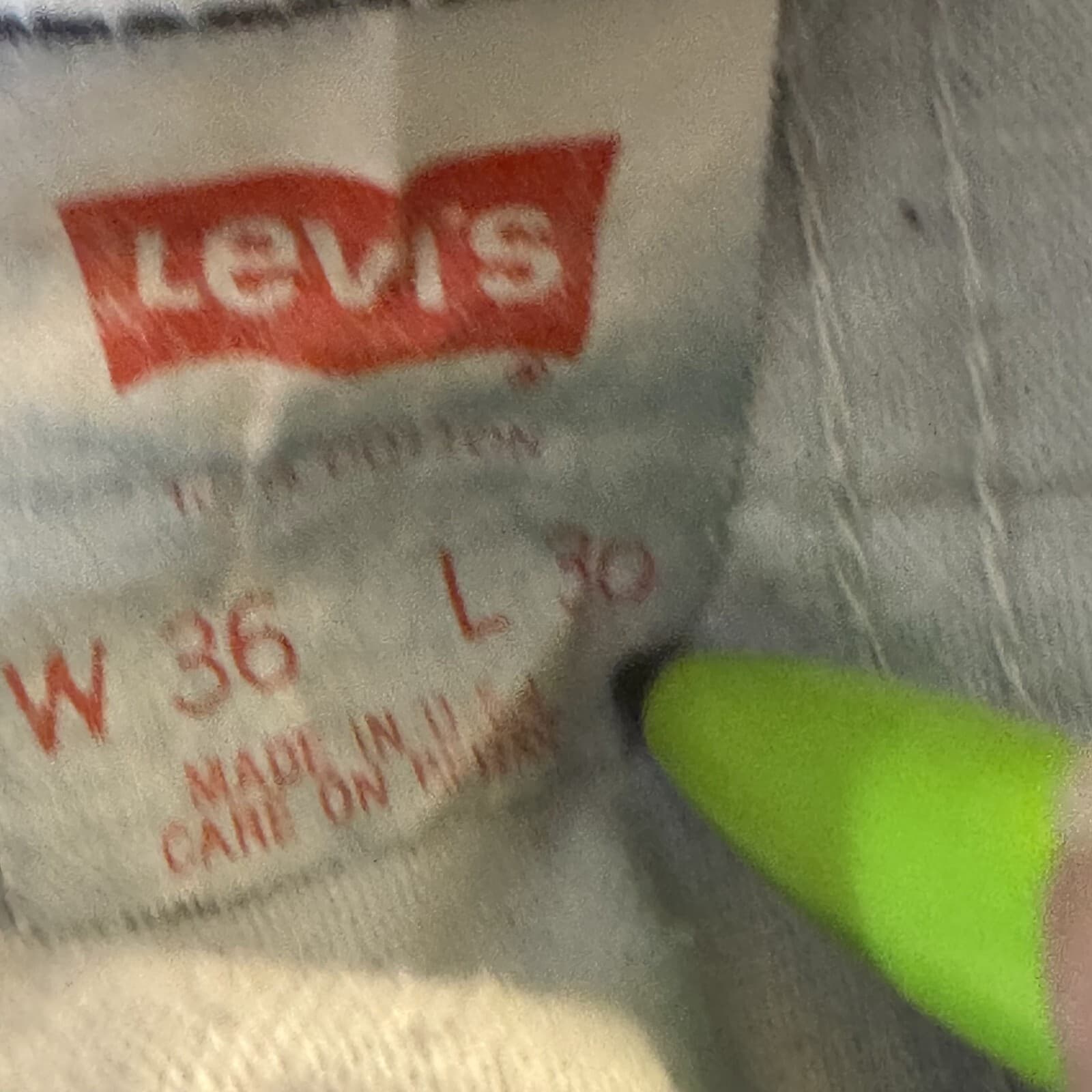 Vintage Levi’s 509 Jeans Men’s 36X30 Blue Denim Mid-Rise Straight Leg - Thumbnail 11