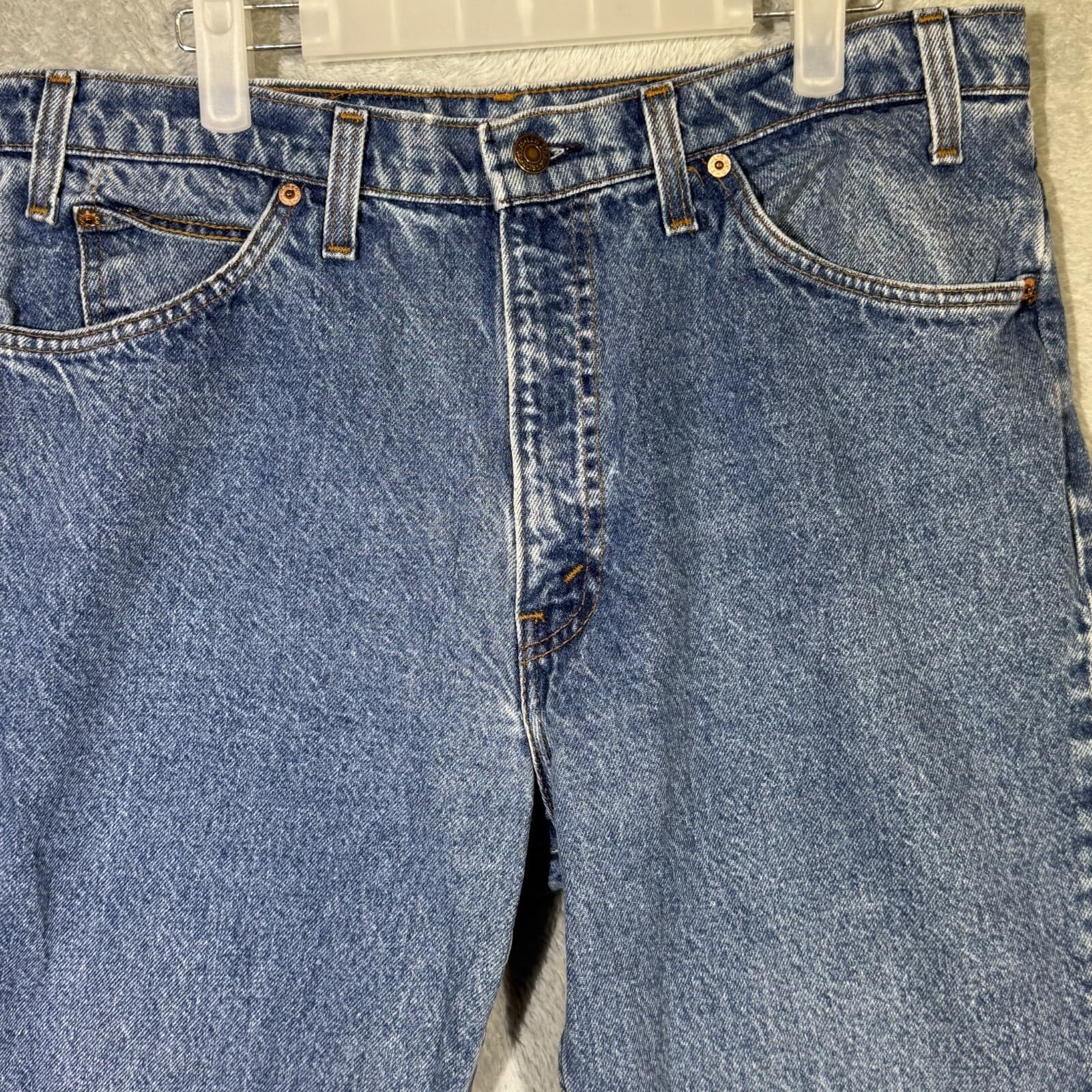 Vintage Levi’s 509 Jeans Men’s 36X30 Blue Denim Mid-Rise Straight Leg - Thumbnail 4