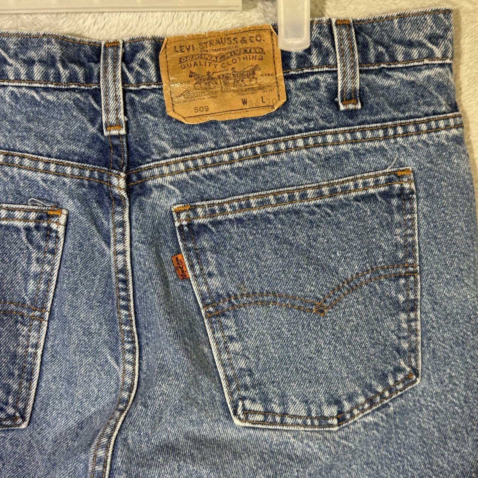 Vintage Levi’s 509 Jeans Men’s 36X30 Blue Denim Mid-Rise Straight Leg - Thumbnail 7