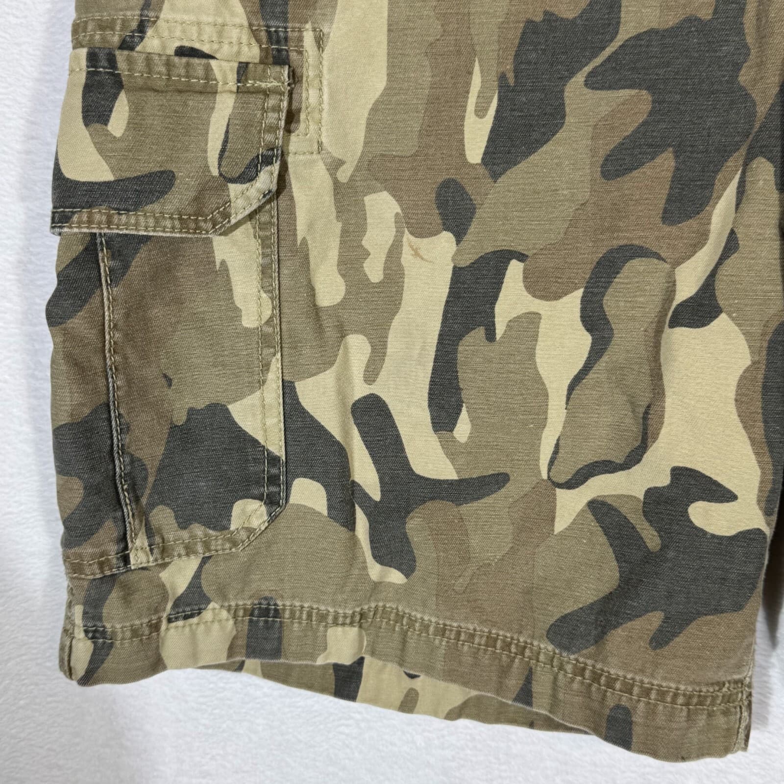 Izod Shorts Men’s 38 Green Camouflage Cargo Cotton Classic Fit High-Rise - Thumbnail 5