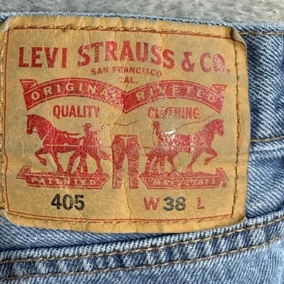 Levi's 405 Shorts Mens 38 Blue Light Wash Denim 10 Inseam 5-Pocket Zip Fly - Thumbnail 4