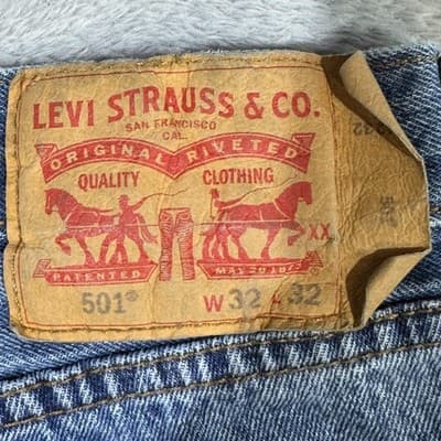 Vintage Levis 501 Jeans Mens 34x31 (32x32) Blue Medium Wash Button Fly Denim - Thumbnail 5