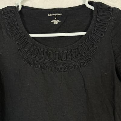 Banana Republic Women's Black Scroll Work Crew Neck Cap Sleeve Blouse S W 216 - Thumbnail 3