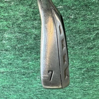 Grand Hawk X 7 Iron RH Diamond Tour DTL Steel Shaft Mid Launch Golf Club - Thumbnail 3