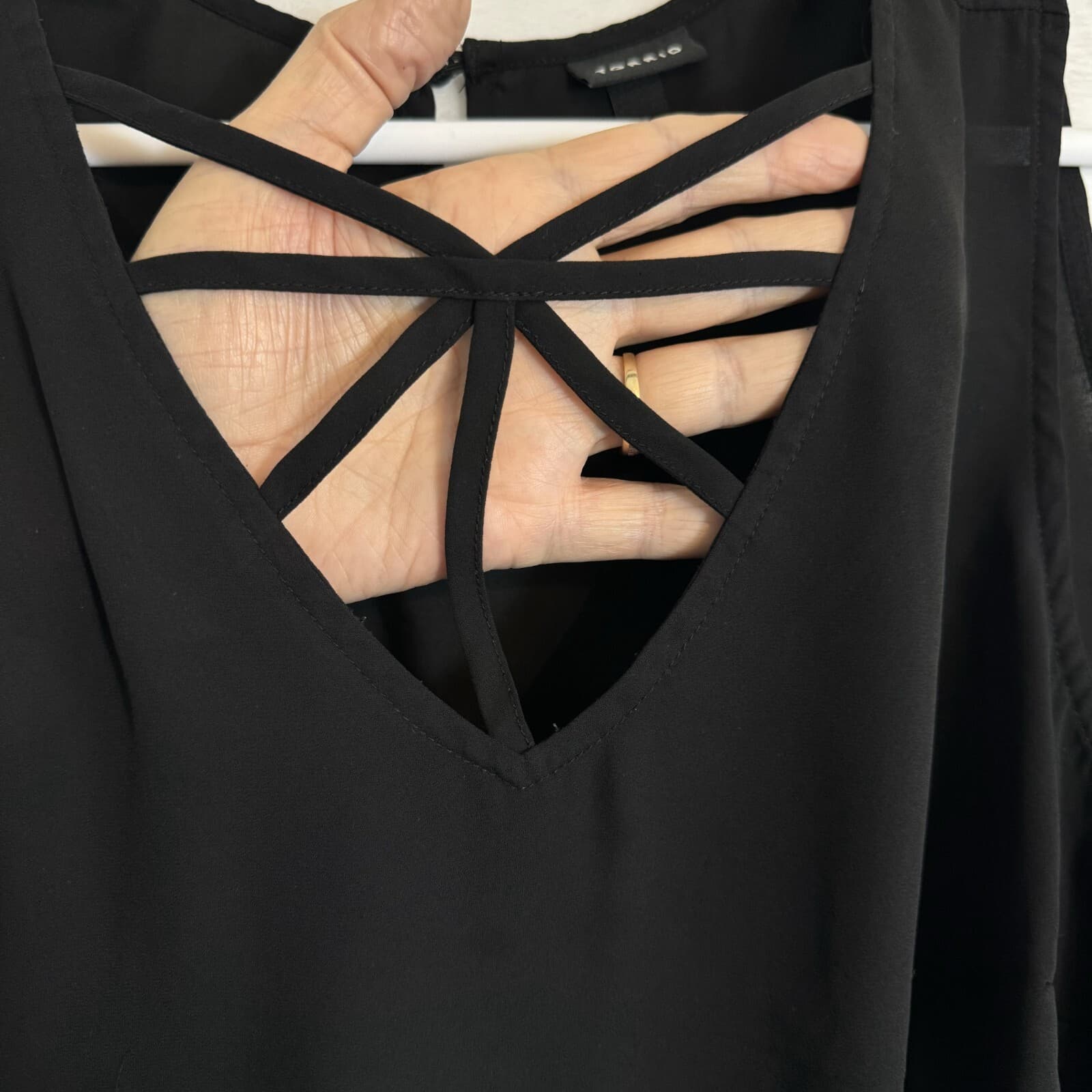 Torrid Tank Top Women’s 3 Black Georgette Strappy V-Neck 100% Polyester W 324 - Thumbnail 7