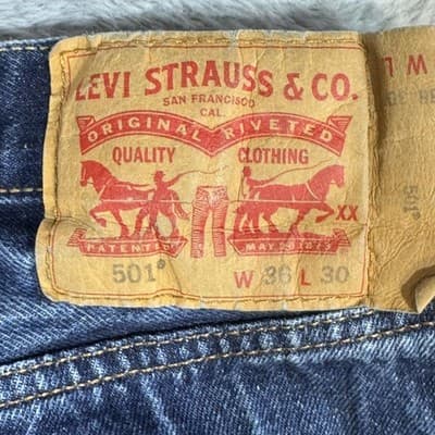 Levis 501 Jeans Mens 36x30 Blue Button Fly Straight Leg Denim Made Poland - Thumbnail 4