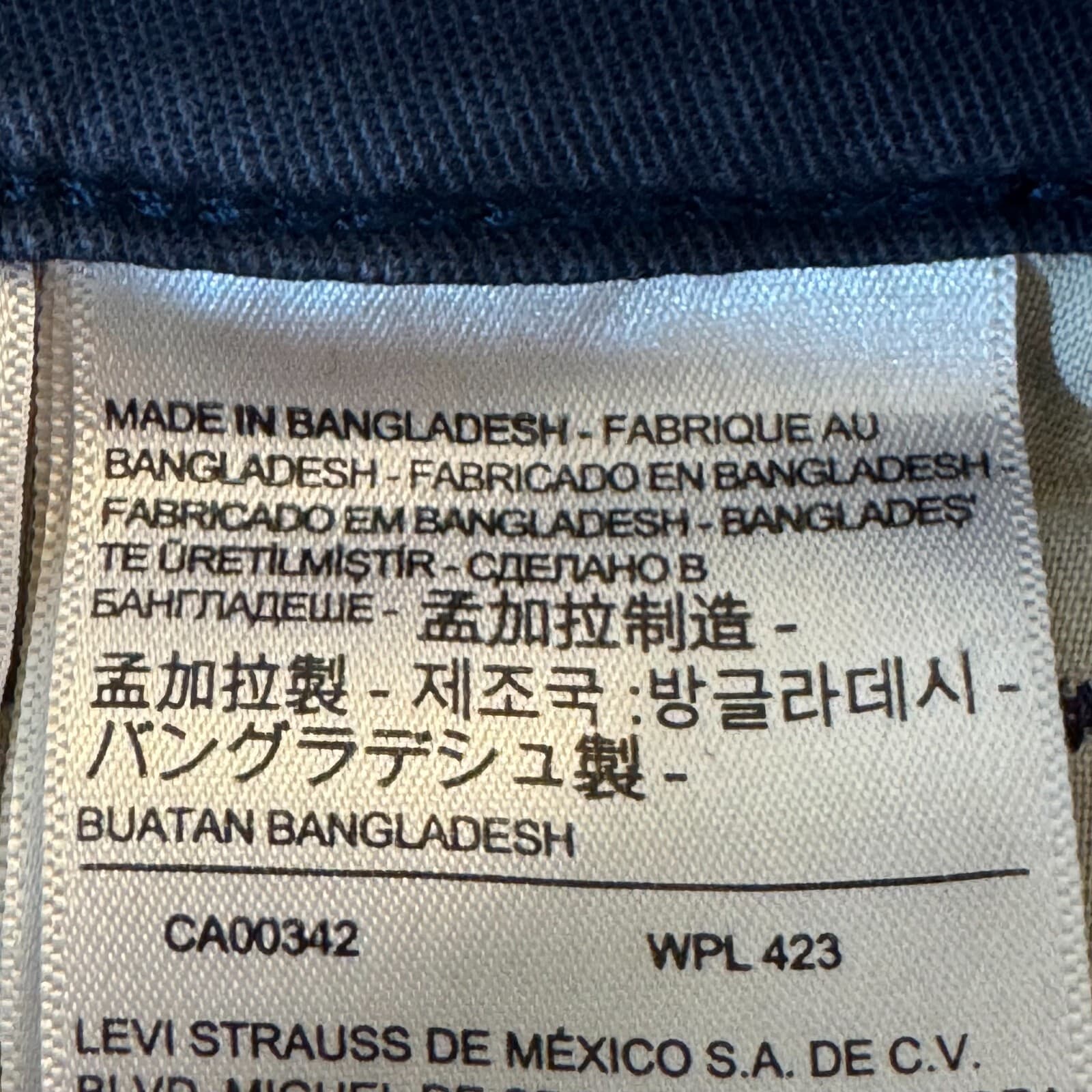 Levi’s 552 Mens Jeans 28x30 Blue Denim Mid Rise Straight Leg Medium Wash - Thumbnail 10