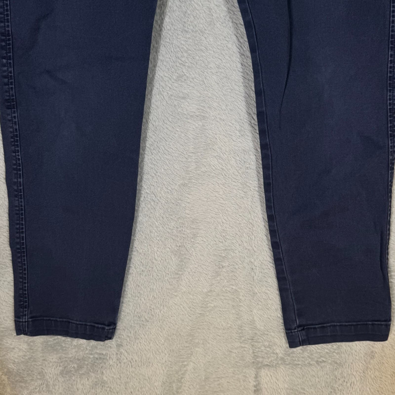 Levi’s 552 Mens Jeans 28x30 Blue Denim Mid Rise Straight Leg Medium Wash - Thumbnail 5