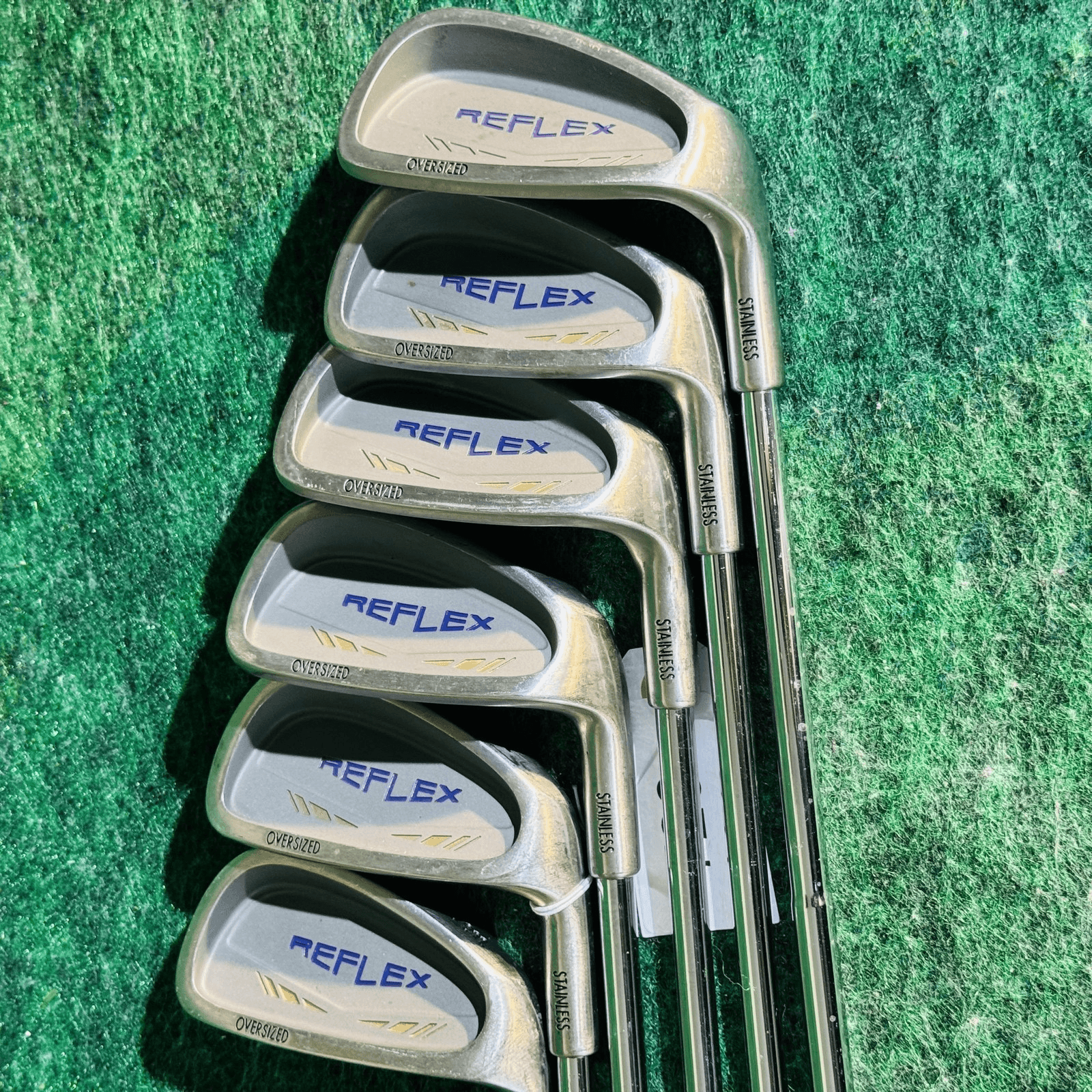 Wilson Reflex Mens RH 5-PW Driver 10.5 Steel Shaft Stainless Gray Golf Clubs - Image 1