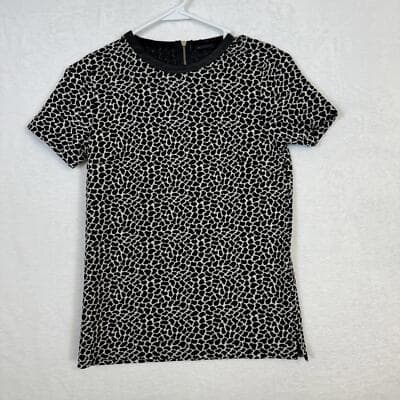 Club Monaco Blouse Women’s XS Black & White Short Sleeve Round Neck Pullover Top - Thumbnail 2