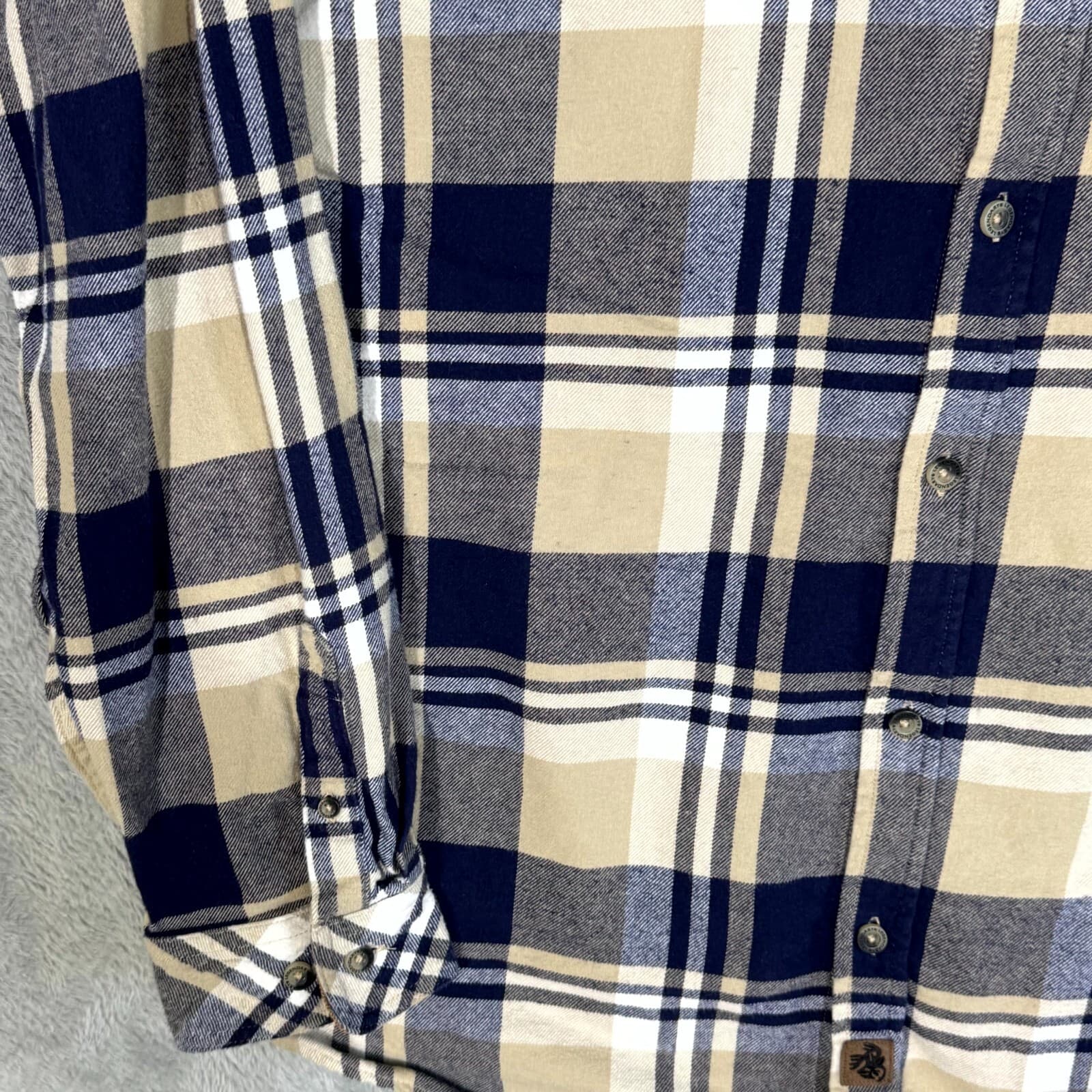 Legendary Whitetails Buck Camp Mens Button Up Shirt 2XL Navy Tan Plaid Cotton - Thumbnail 3