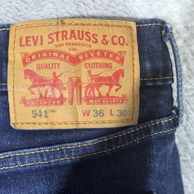 Levis 541 Jeans Mens 36x28 (36x30) Blue Dark Wash Athletic Taper Stretch Denim - Thumbnail 4