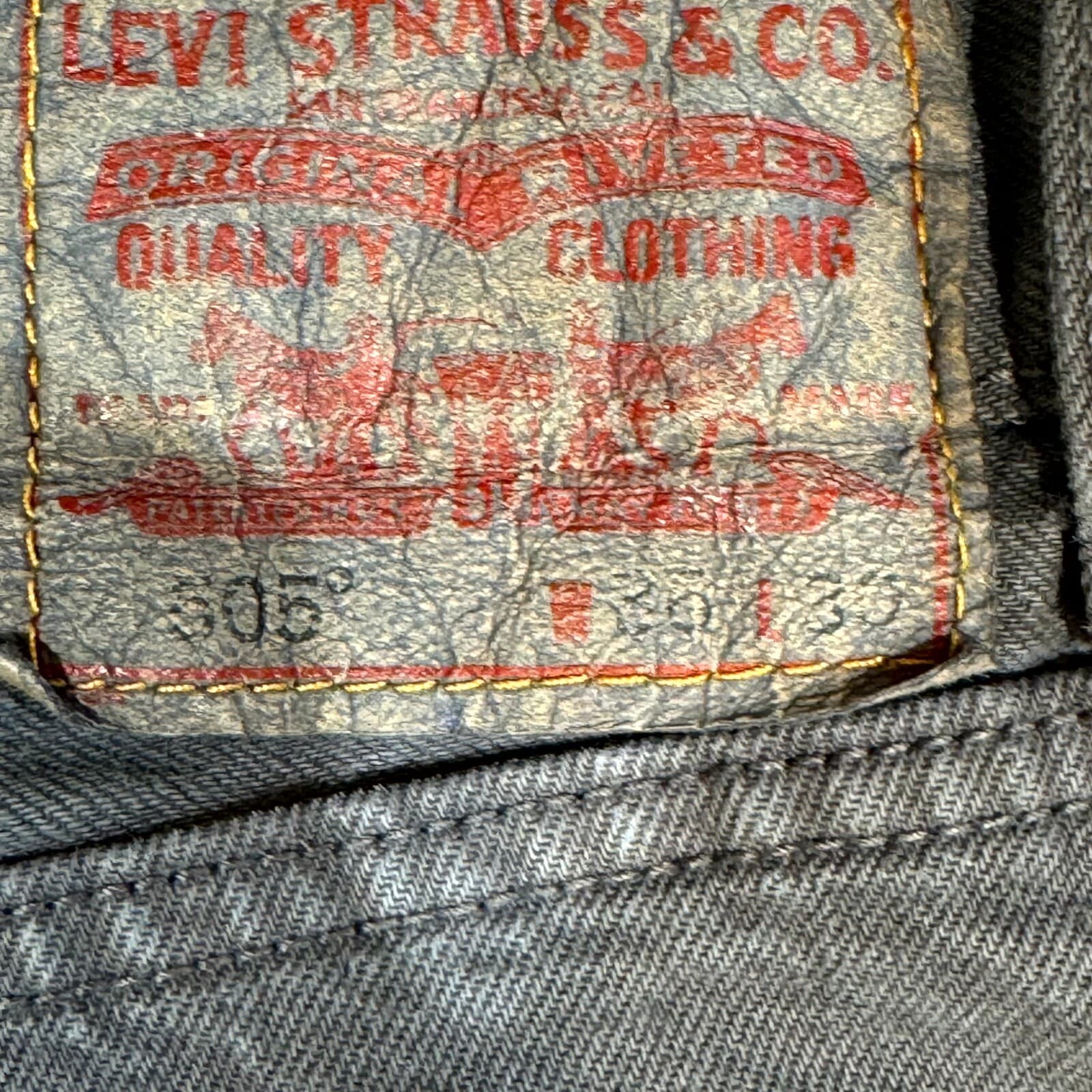 Vintage Levi's 505 Men's 36x30 Gray Denim Regular Fit Straight Jeans - Thumbnail 3