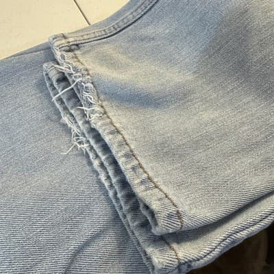 Levis 505 Jeans Mens 34x32 Light Wash Blue Straight Fit Denim Zip Fly 5 Pocket - Thumbnail 7