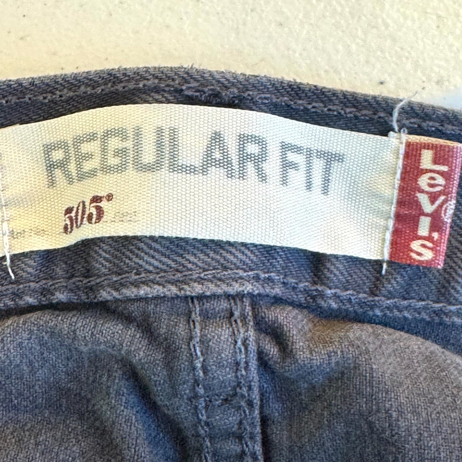 Vintage Levi's 505 Men's 36x30 Gray Denim Regular Fit Straight Jeans - Thumbnail 7