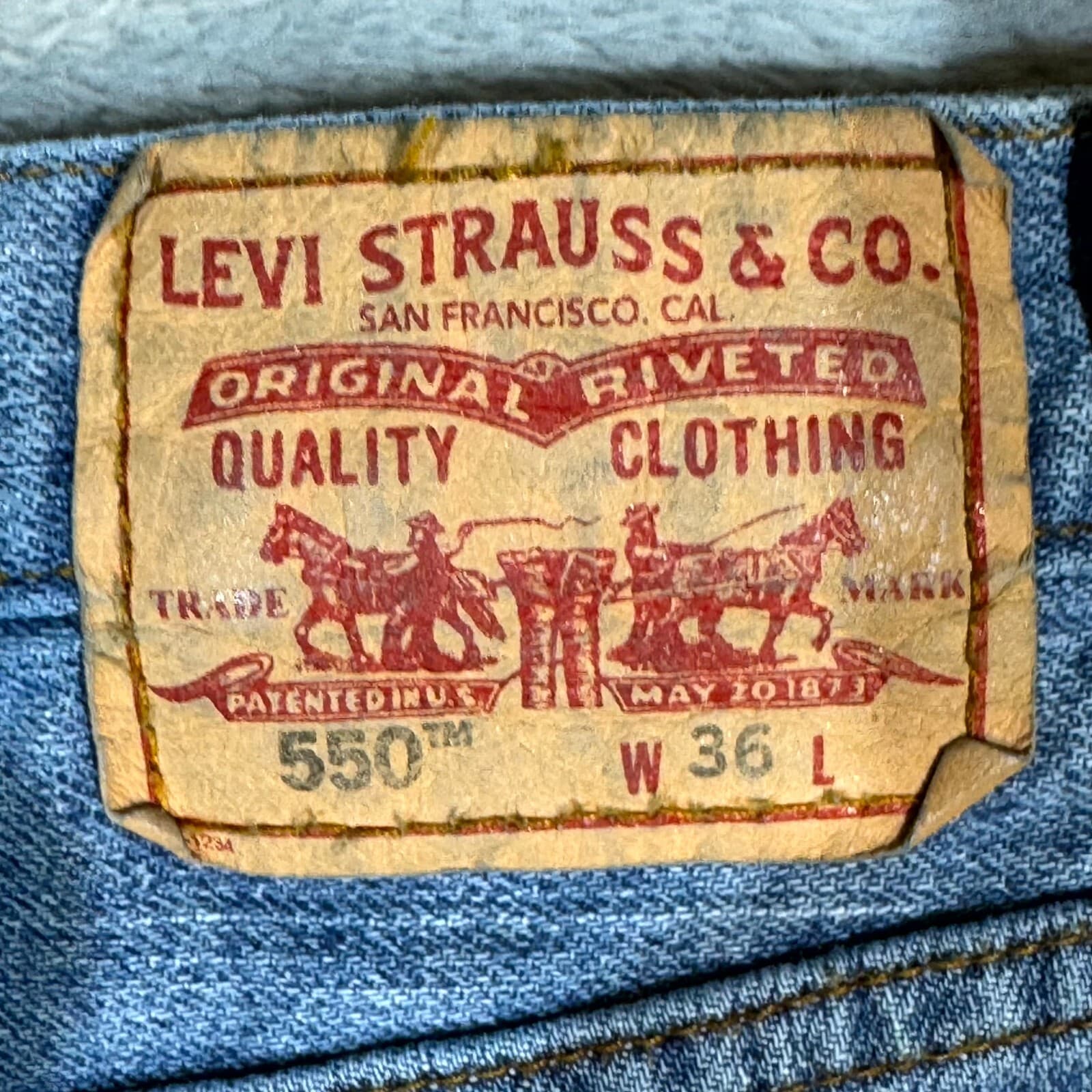 Levi's 550 Mens Shorts 36 Blue Denim Relaxed Fit High-Rise Flat Front M2045 - Thumbnail 4