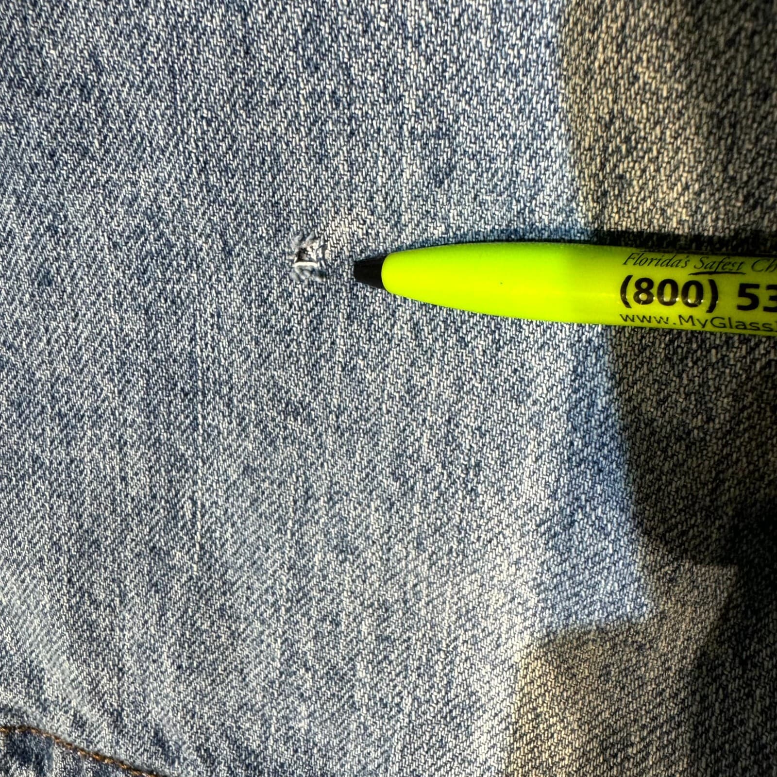 Levi's 550 Mens Shorts 36 Blue Denim Relaxed Fit High-Rise Flat Front M2045 - Thumbnail 3