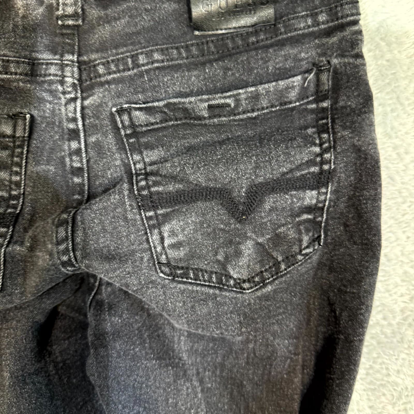 Guess Women's Jeans Size 12 Black Denim Mid Rise Straight Leg Dark Wash - Thumbnail 4