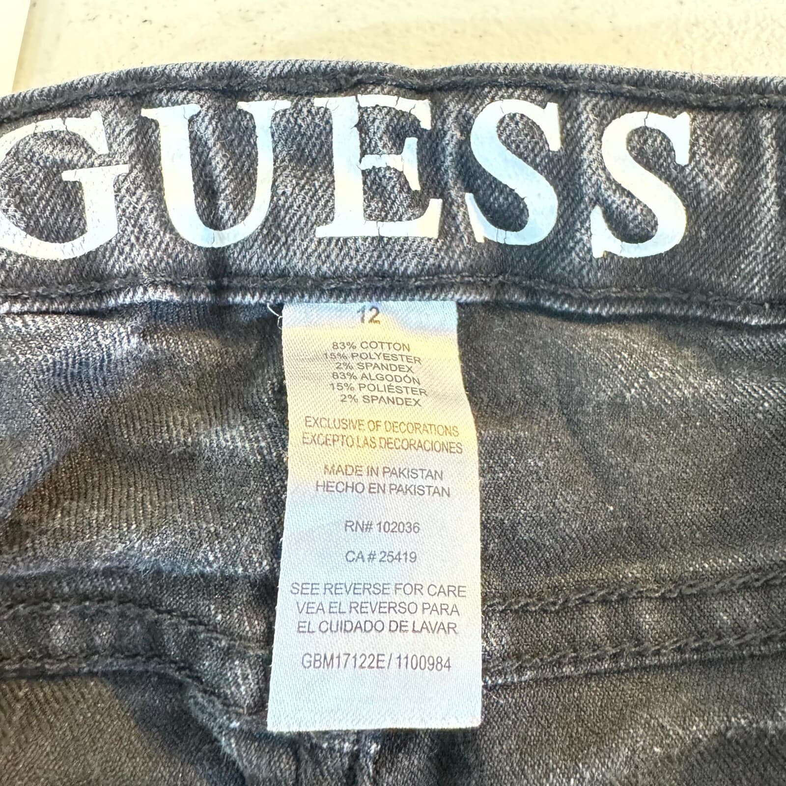 Guess Women's Jeans Size 12 Black Denim Mid Rise Straight Leg Dark Wash - Thumbnail 6